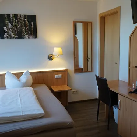 Отель Brennerei Zum Forst